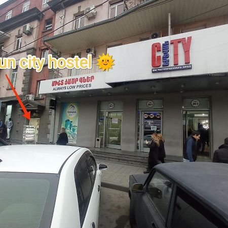 Sun City Hostel Ереван Экстерьер фото