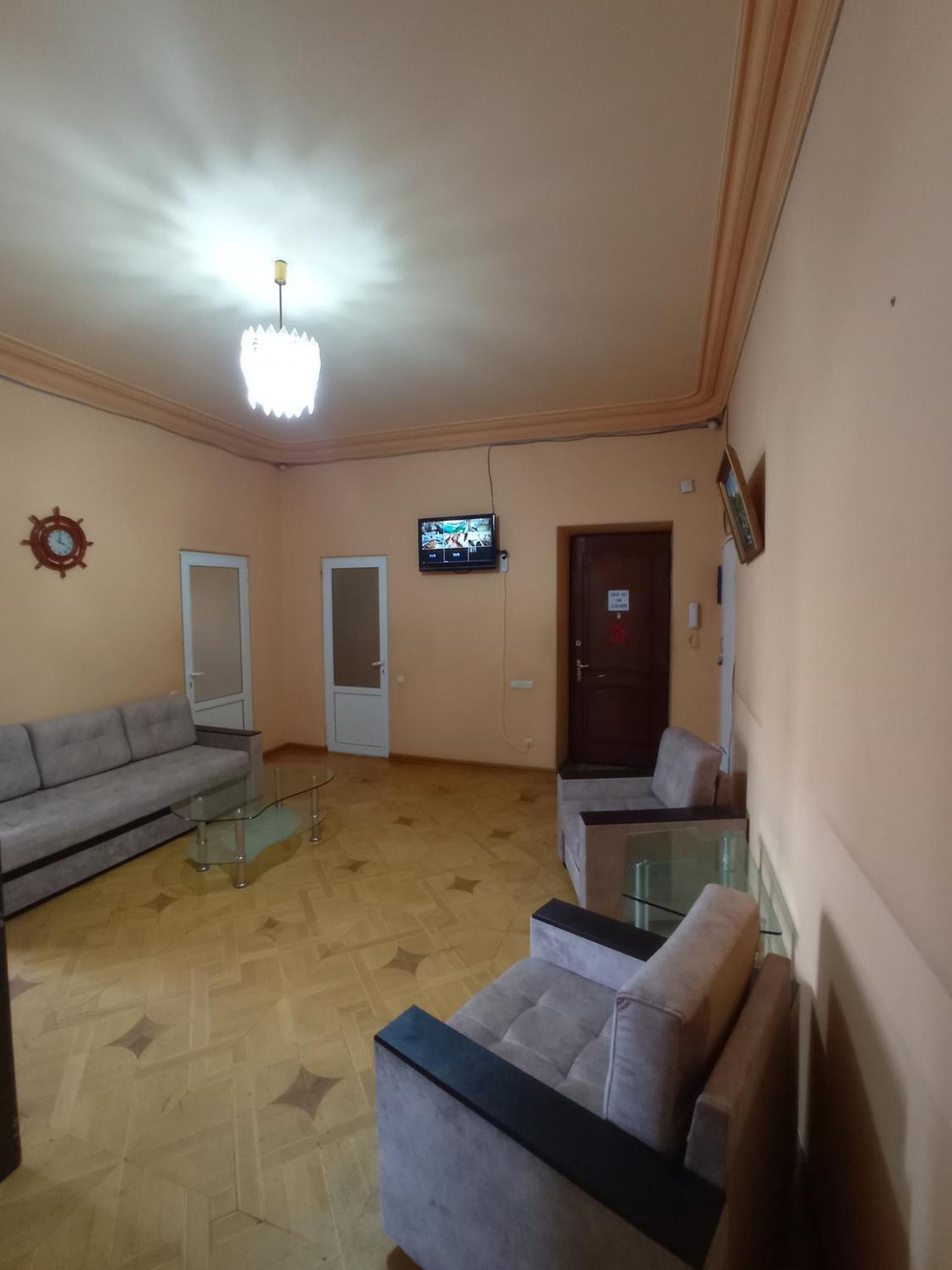 Sun City Hostel Ереван Экстерьер фото