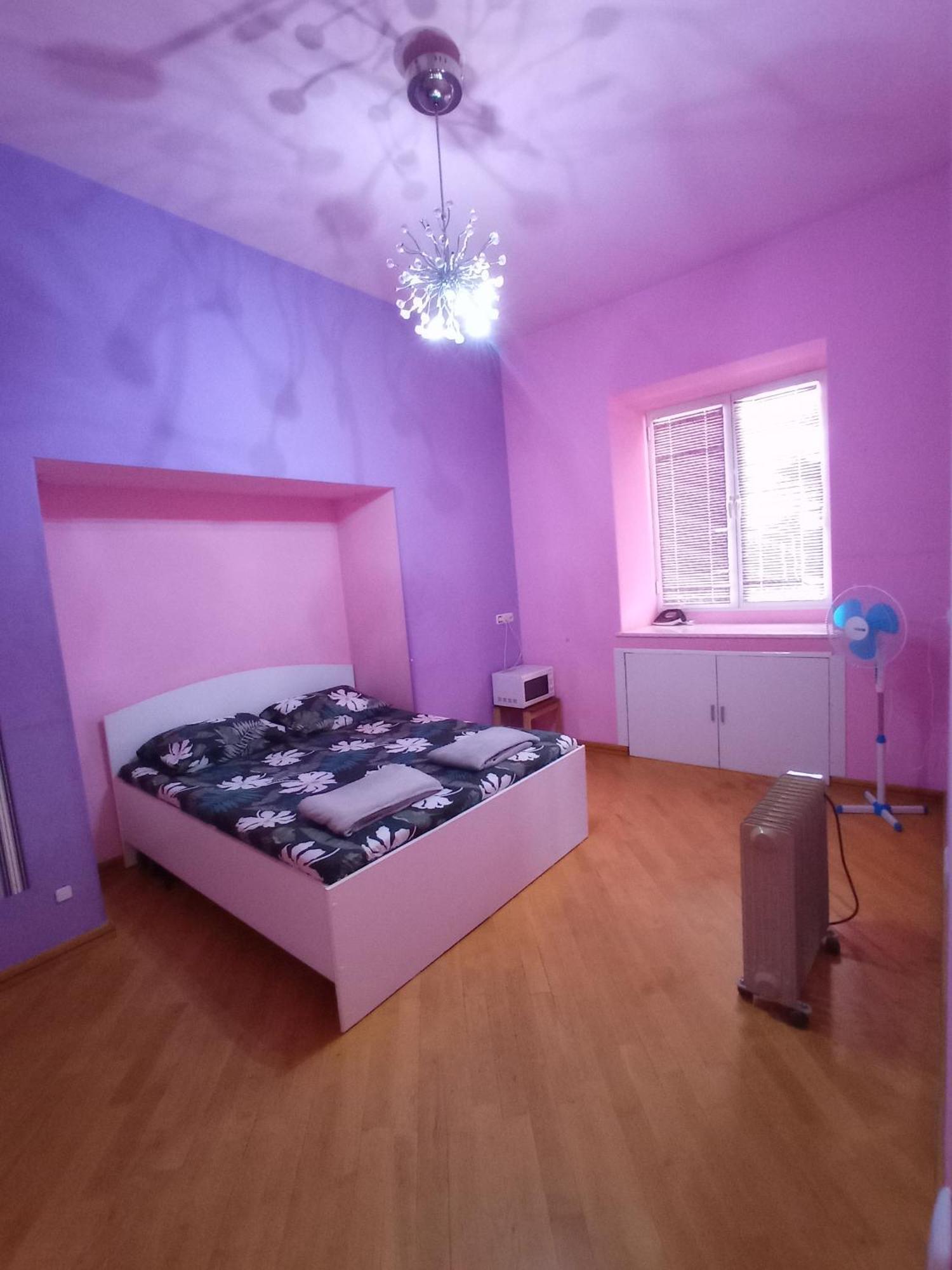 Sun City Hostel Ереван Экстерьер фото